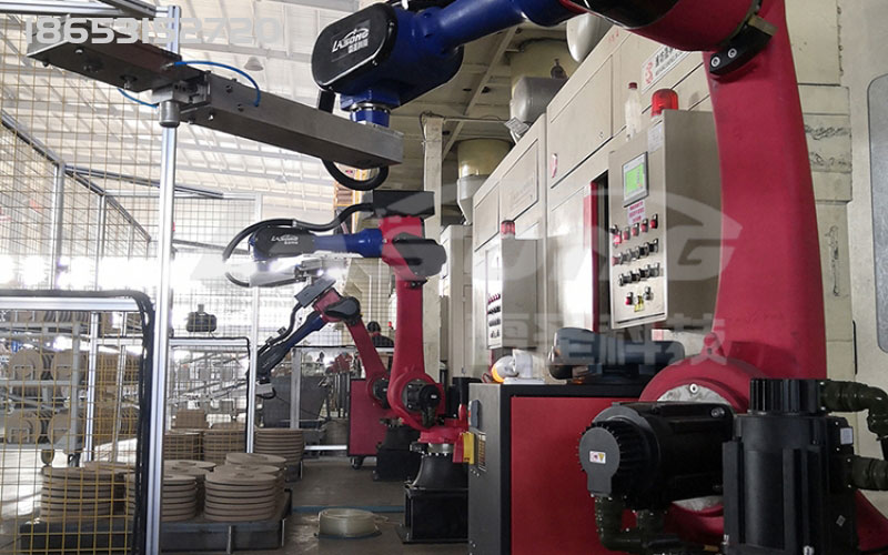 射芯 機器人應用 現場(chǎng)